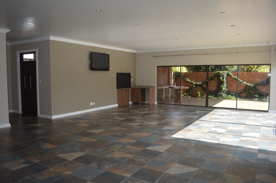 4 Bedroom Property for Sale in Wilkoppies North West